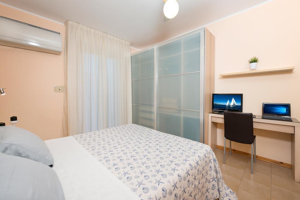 Hotel Cuba Milano Marittima Eksteriør billede