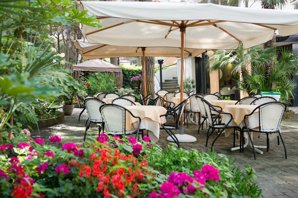 Hotel Cuba Milano Marittima Eksteriør billede