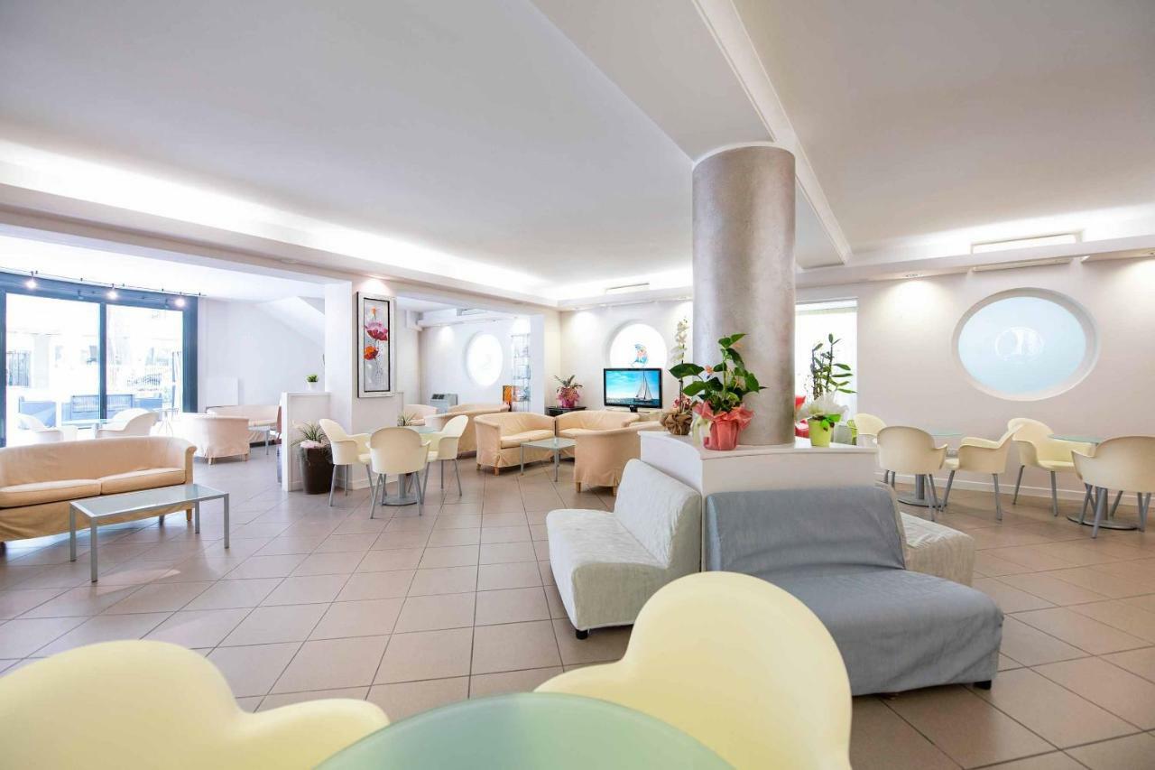 Hotel Cuba Milano Marittima Eksteriør billede